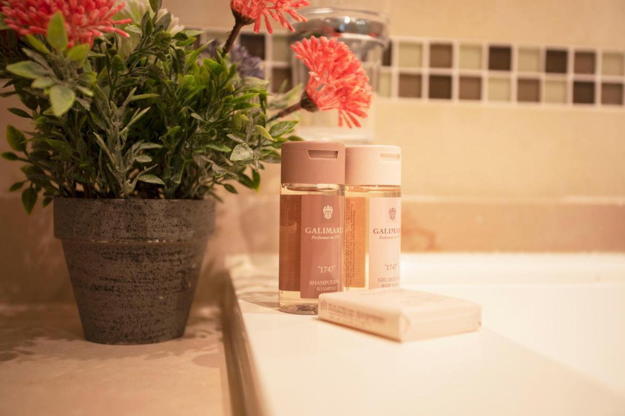 Domaine Des Roses Ap4222 By Riviera Holiday Homes ニース エクステリア 写真